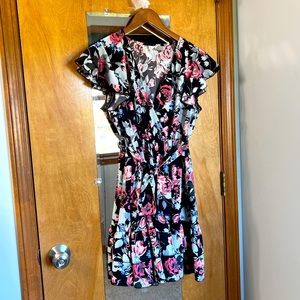 EUC Floral Short Sleeve V-Neck Dress